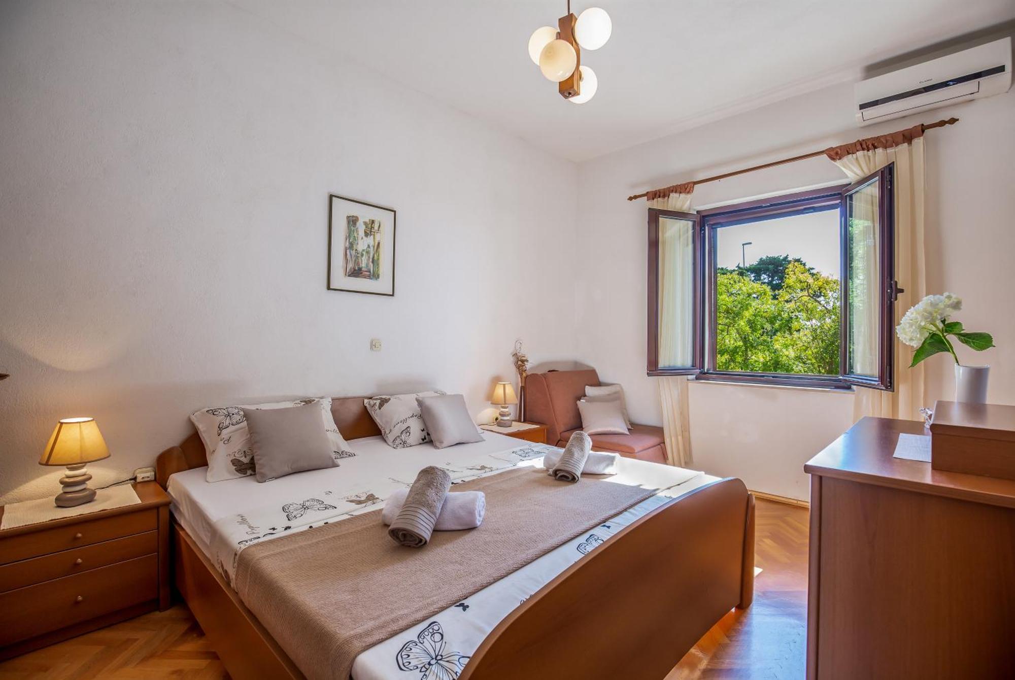 Apartmani Lovrenco Krvavica Exterior foto