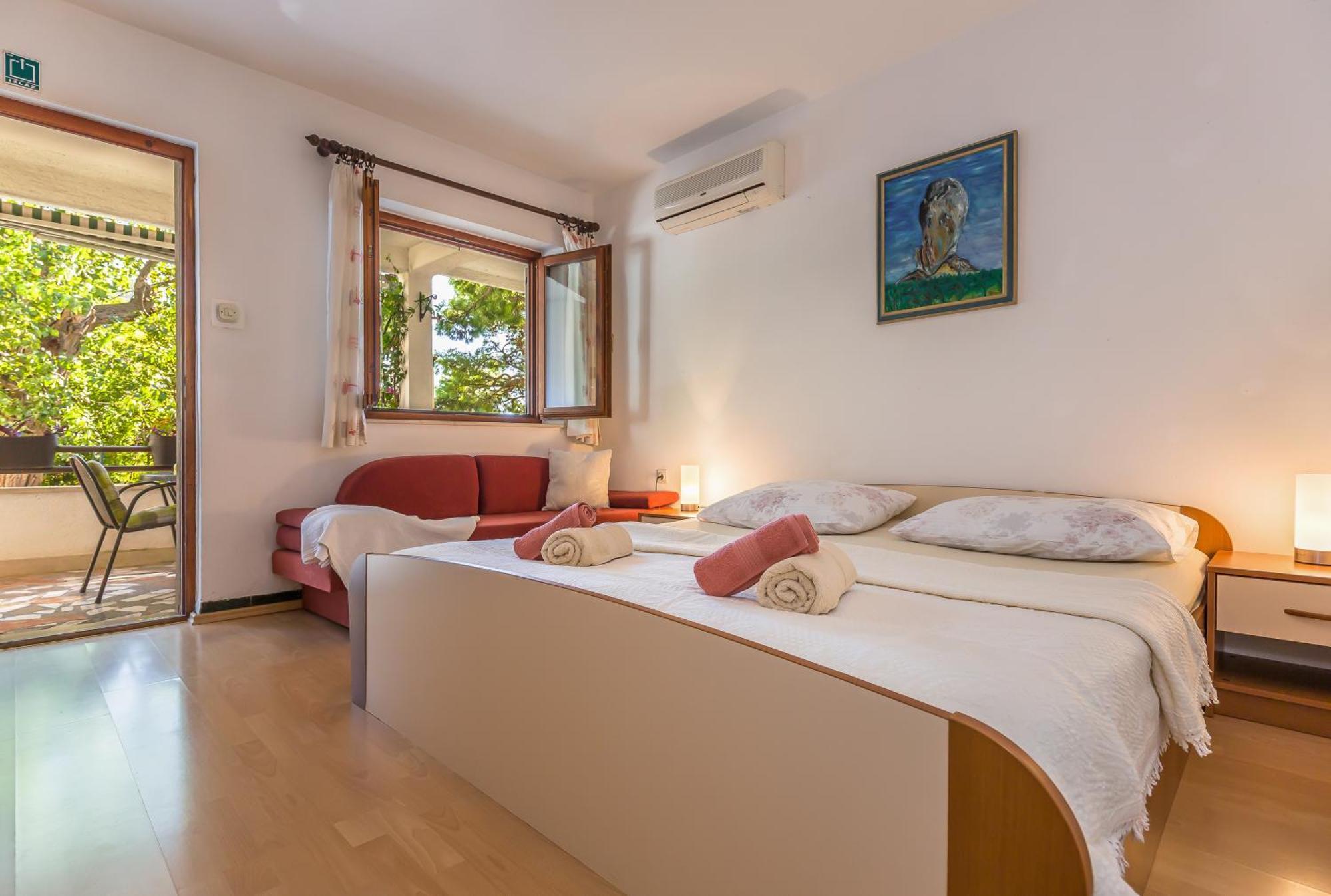 Apartmani Lovrenco Krvavica Exterior foto