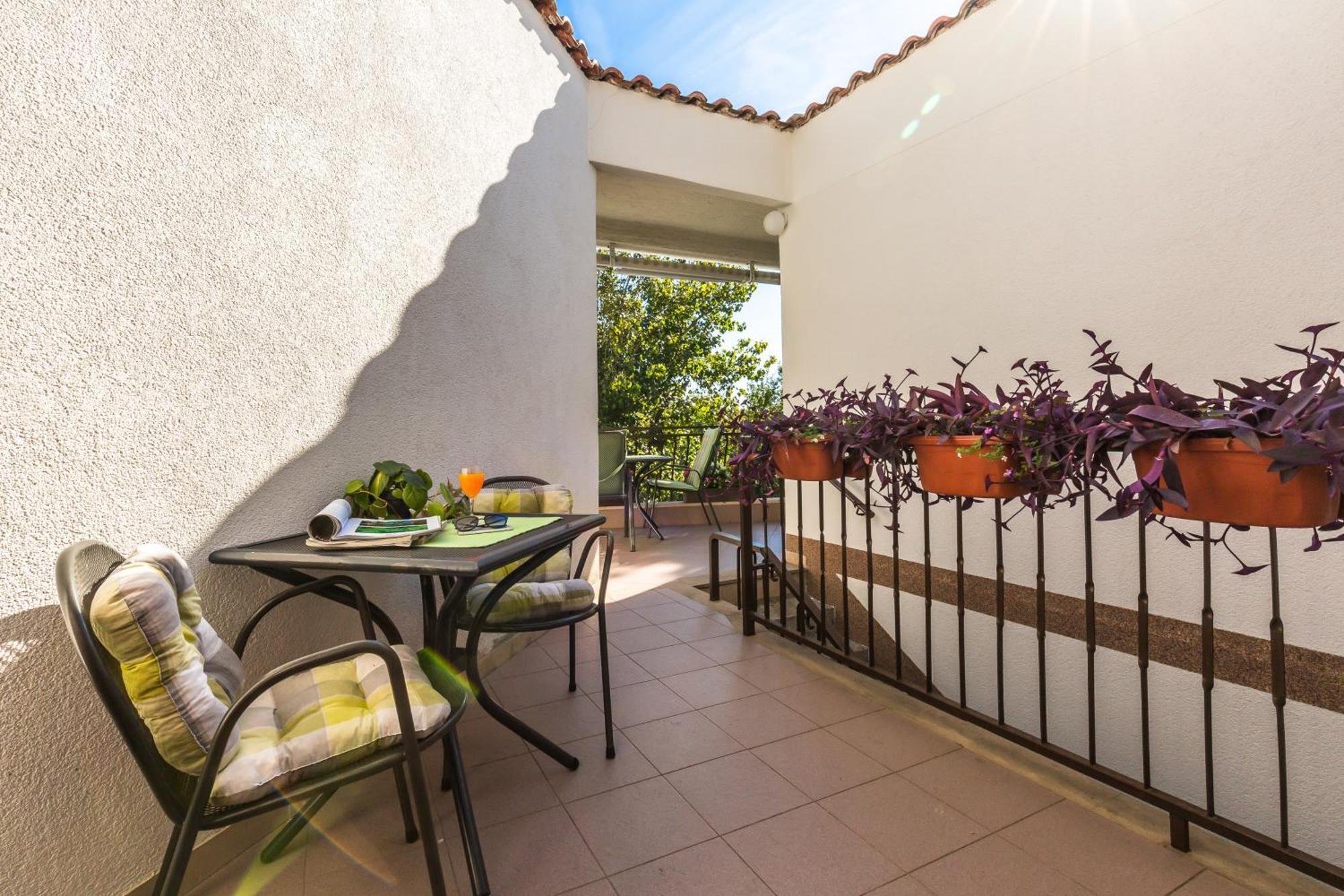 Apartmani Lovrenco Krvavica Exterior foto