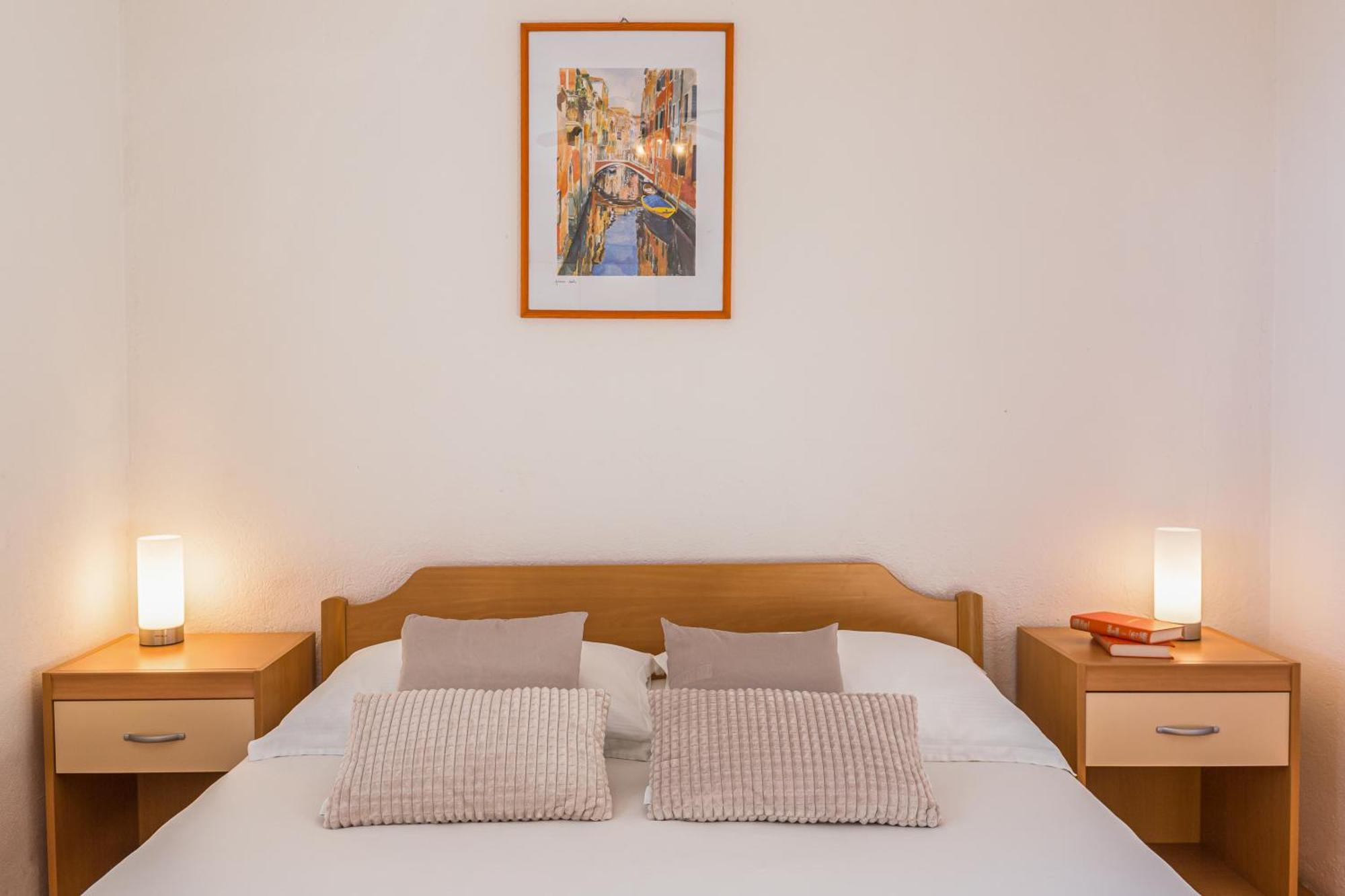 Apartmani Lovrenco Krvavica Exterior foto